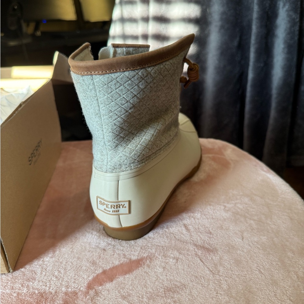 Sperry Cream and Brown Winter Rain Boots